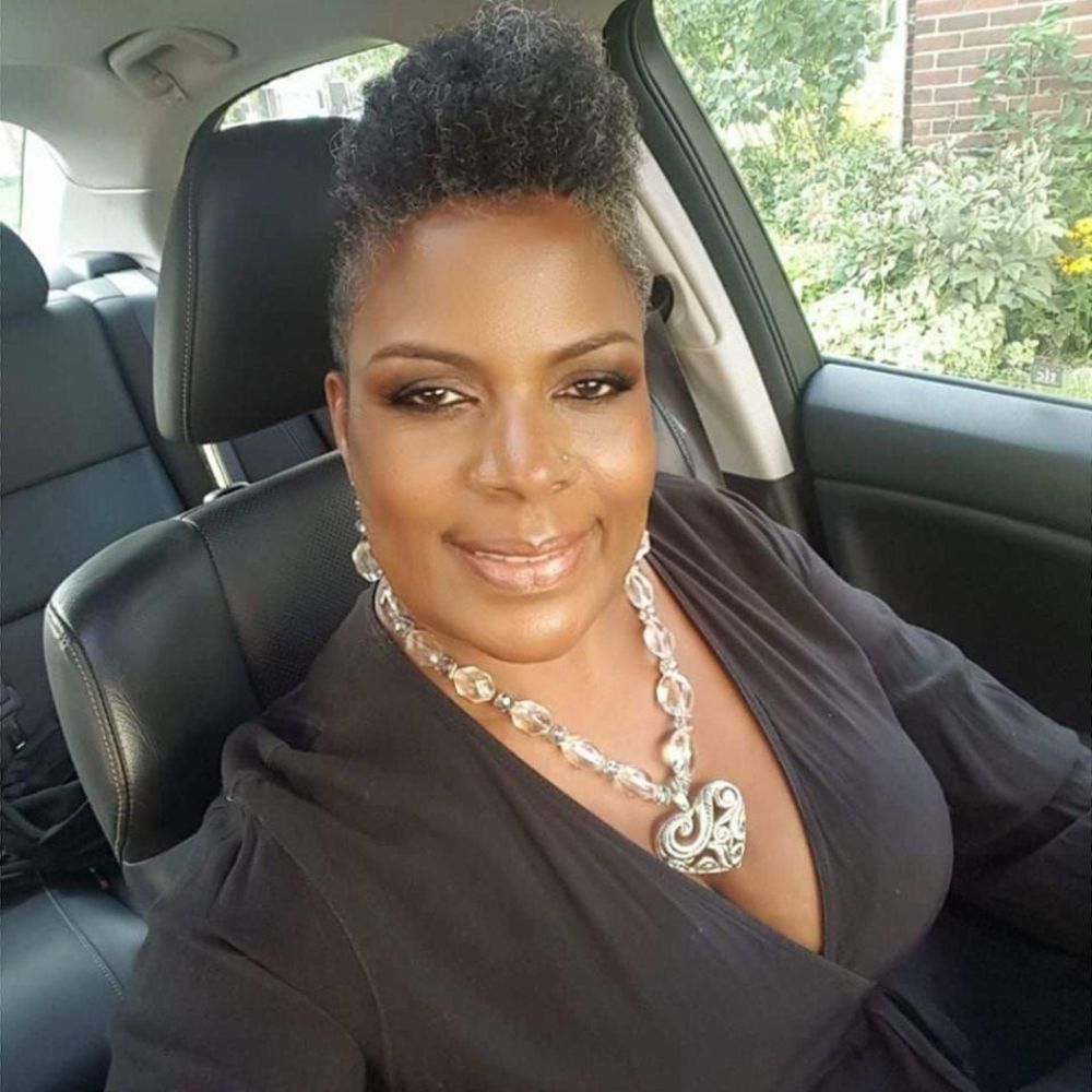 Meet your Posher, Monica